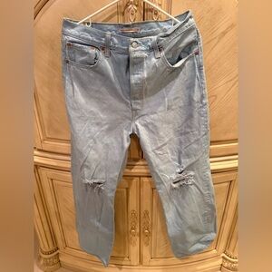 Levi’s rib cage straight ankle button up light wash jean size 31